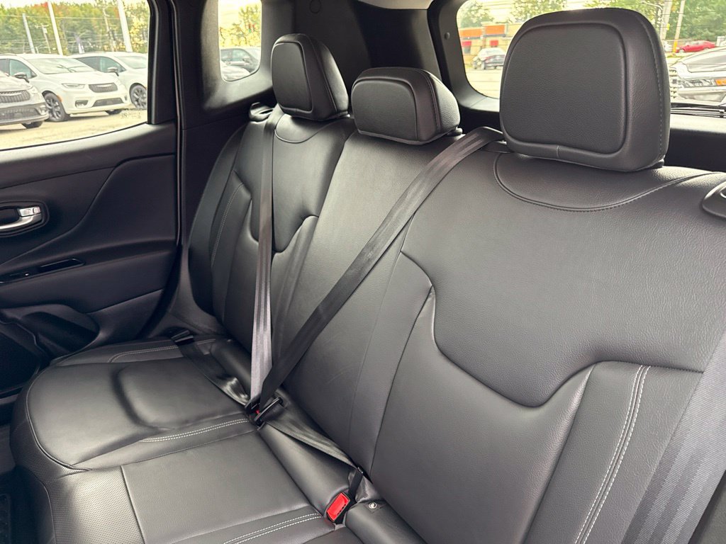 Used 2023 Jeep Renegade Limited AWD/4WD image 35