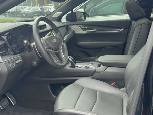 Used 2024 Cadillac XT5 Sportv w/ Technology Package AWD/4WD image 32