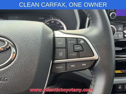 Certified 2025 Toyota Highlander XLE FWD image 30
