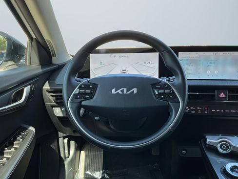 Used 2024 Kia EV6 Light RWD image 11