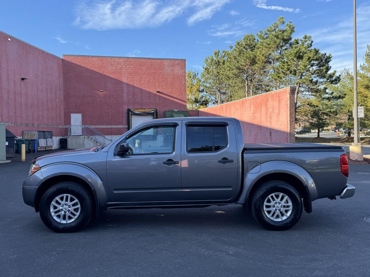 Used 2019 Nissan Frontier SV w/ Value Truck Package AWD/4WD image 7
