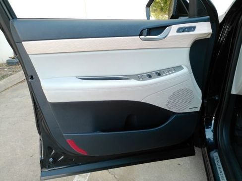 Used 2024 Hyundai Palisade Limited FWD image 11
