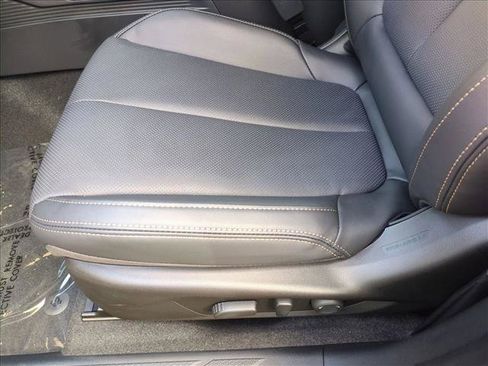New 2026 Subaru Outback Limited AWD/4WD image 4