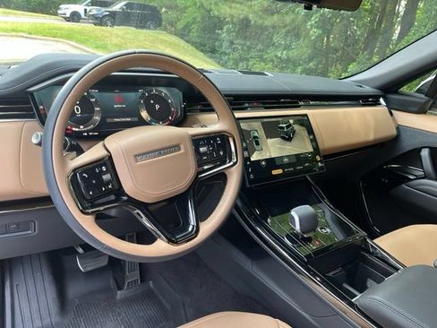 Certified 2025 Land Rover Range Rover Sport Dynamic SE AWD/4WD image 6