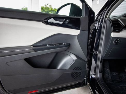 Certified 2025 Volkswagen Taos S image 19