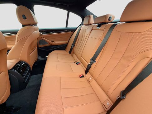 Used 2023 BMW 530i w/ Premium Package image 21