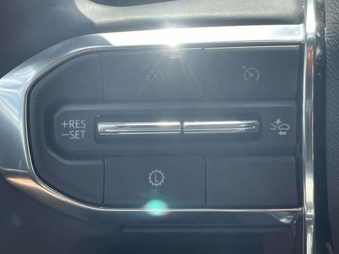 Certified 2025 GMC Acadia Elevation w/ Elevation Premium Package image 24