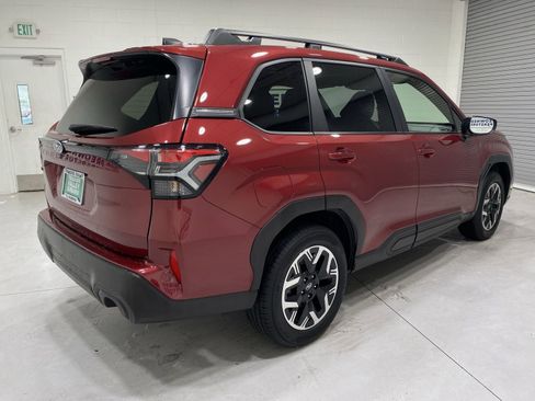 Certified 2025 Subaru Forester Premium image 8