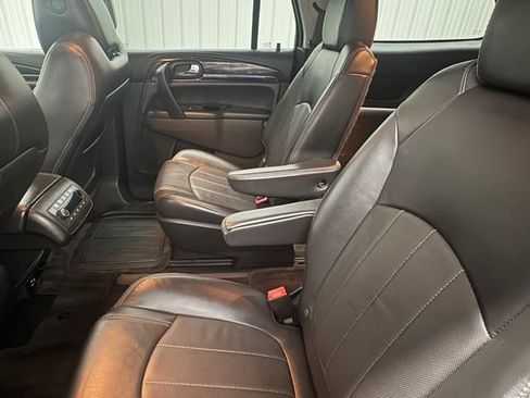 Used 2017 Buick Enclave Premium w/ Enclave Tuscan Edition FWD image 11