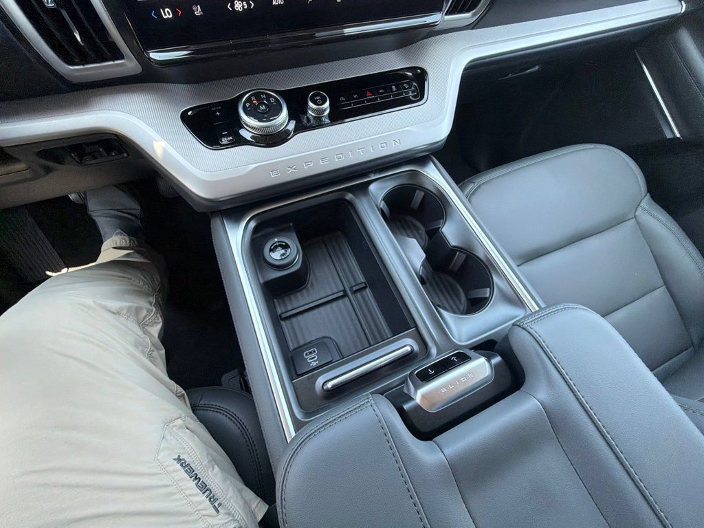 New 2027 Ford Expedition Max Active AWD/4WD image 6