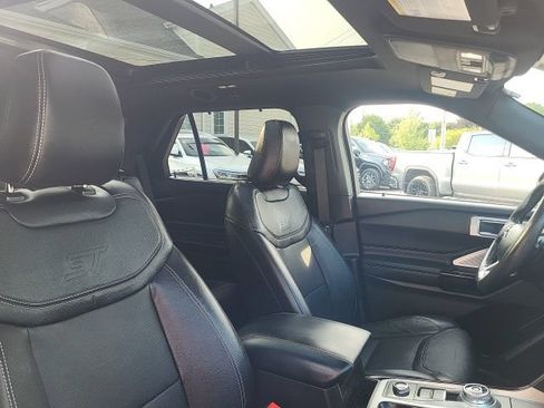 Used 2024 Ford Explorer ST w/ Technology Package AWD/4WD image 2