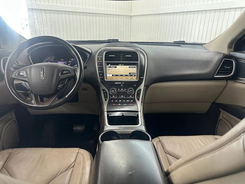 Used 2016 Lincoln MKX Select w/ Select Plus Package image 16