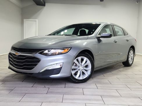 Used 2024 Chevrolet Malibu LT FWD image 1