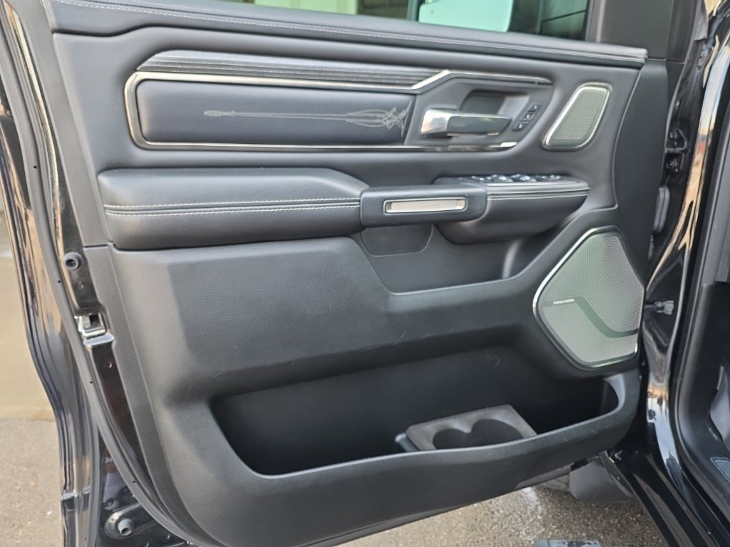 Used 2020 RAM 1500 Limited w/ Black Appearance Package AWD/4WD image 13