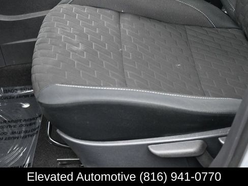 Used 2021 Nissan Kicks SV w/ Interior Electronics Package FWD image 15
