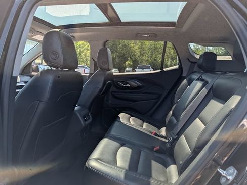 Used 2022 GMC Terrain SLT AWD/4WD image 18