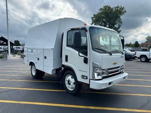 New 2024 Chevrolet Low Cab Forward image 8