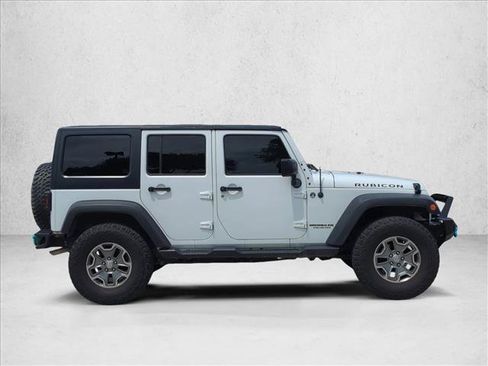 Used 2017 Jeep Wrangler Unlimited Rubicon w/ Cold Weather Group AWD/4WD image 4