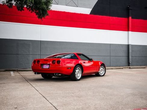 Used 1994 Chevrolet Corvette Coupe RWD image 49