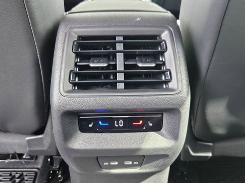 New 2026 Volkswagen Tiguan SEL R-Line AWD/4WD image 23