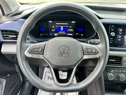 Used 2022 Volkswagen Taos SE image 31