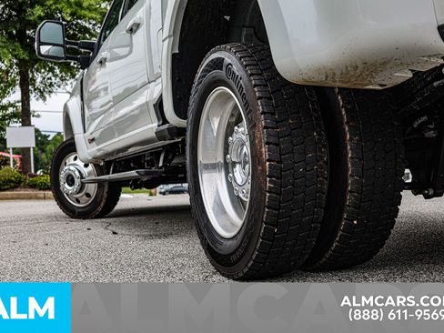 Used 2025 Ford F450 Platinum image 17