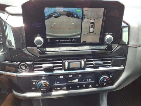 Used 2024 Nissan Pathfinder Rock Creek AWD/4WD image 14