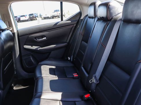 Used 2021 Nissan Sentra SR w/ SR Premium Package image 22