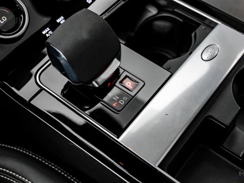 Used 2022 Land Rover Range Rover Velar R-Dynamic S image 51