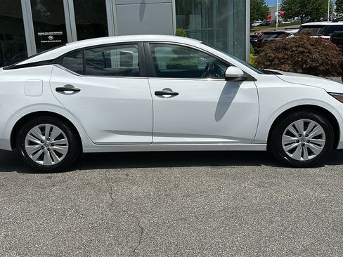 Certified 2024 Nissan Sentra S FWD image 25