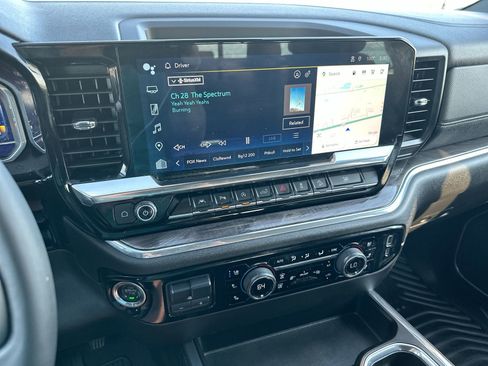 Used 2025 Chevrolet Silverado 1500 LTZ w/ Technology Package image 16