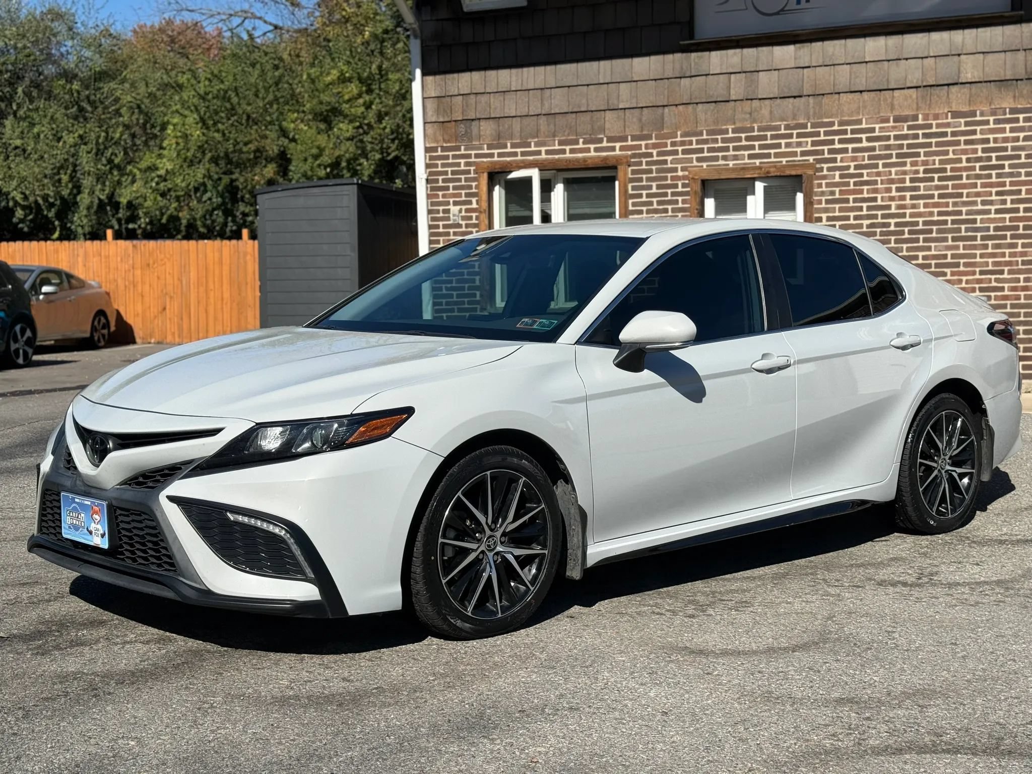 Used 2022 Toyota Camry SE FWD image 4