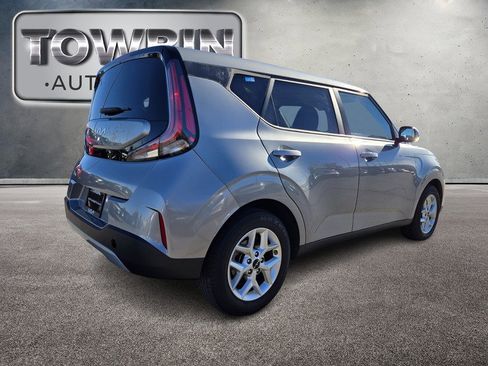 Certified 2024 Kia Soul LX w/ Option Group 015 FWD image 5