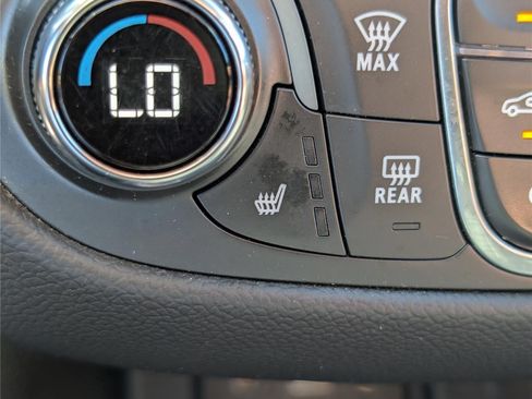 Used 2024 Chevrolet Equinox LT AWD/4WD image 27