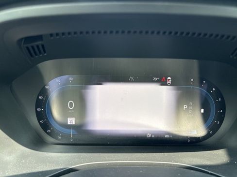 Used 2023 Volvo XC60 B5 Plus image 32