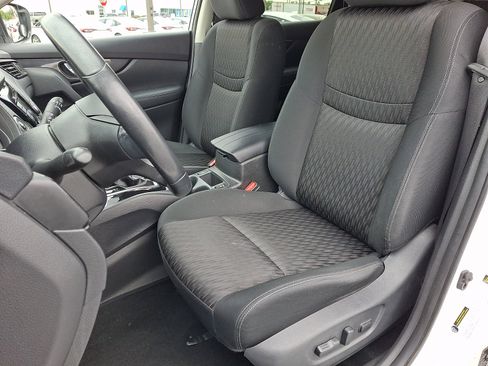 Used 2018 Nissan Rogue SV w/ Premium Package AWD/4WD image 13