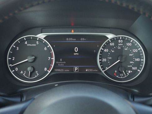 Used 2020 Nissan Sentra SR w/ Electronics Package FWD image 36