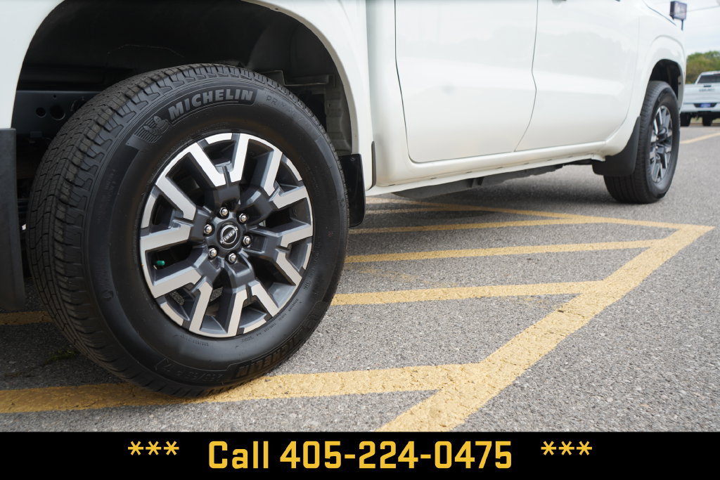 Used 2025 Nissan Frontier SL AWD/4WD image 7