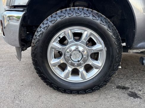 Used 2012 Ford F250 Lariat w/ Lariat Interior Pkg AWD/4WD image 27