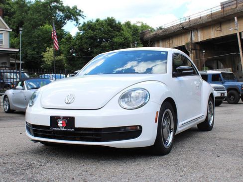 Used 2012 Volkswagen Beetle 2.5 FWD image 3