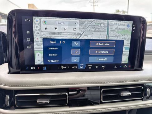 Used 2025 Lincoln Aviator Reserve w/ Luxury Package RWD image 17