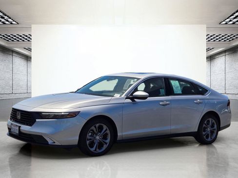 Used 2023 Honda Accord EX image 10