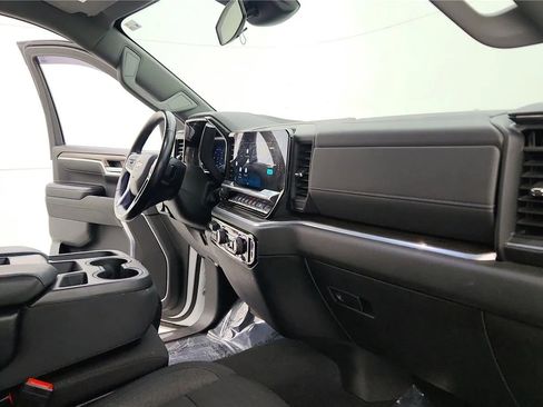 Used 2022 Chevrolet Silverado 1500 LT image 36