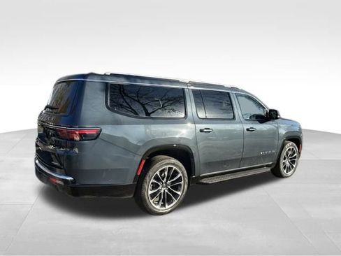 Used 2024 Jeep Wagoneer L Series II w/ Premium Group I image 8