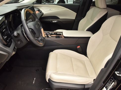 Used 2023 Lexus RX 350 FWD w/ Cold Area Package image 13
