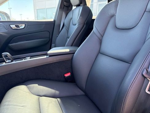 Certified 2024 Volvo XC60 B5 Plus AWD/4WD image 19
