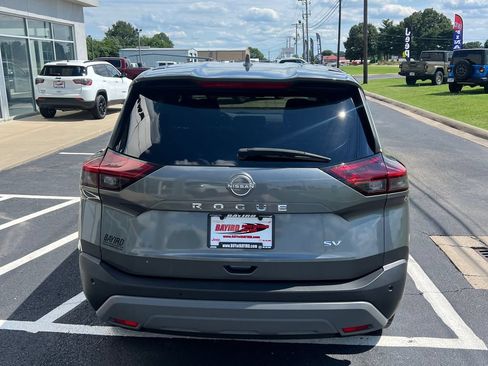 Used 2023 Nissan Rogue SV FWD image 10