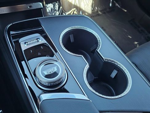 New 2026 Cadillac Lyriq Sport AWD/4WD image 32