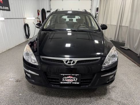 Used 2010 Hyundai Elantra SE FWD image 2