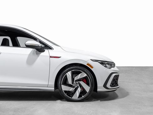 Used 2022 Volkswagen GTI SE image 20